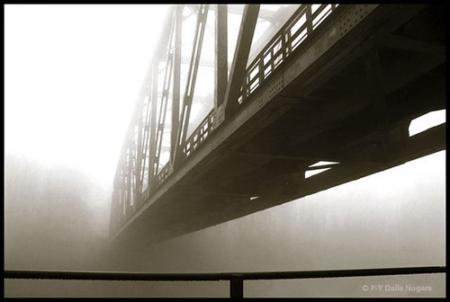 << En regardant les nuages >>